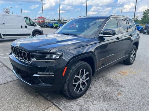 Certified 2023 Jeep Grand Cherokee Limited AWD/4WD image 3