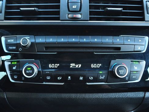 Used 2016 BMW M235i xDrive Coupe w/ Technology Package image 18