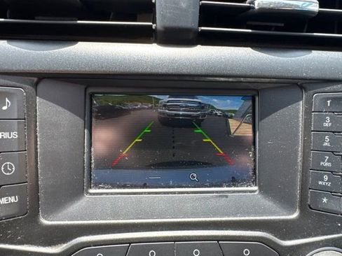 Used 2017 Ford Fusion SE w/ Equipment Group 201A FWD image 17