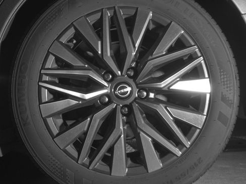 Used 2025 Nissan Altima 2.5 SV image 14