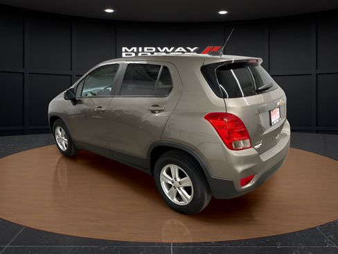 Used 2021 Chevrolet Trax LS w/ Tint and Cruise Package FWD image 3