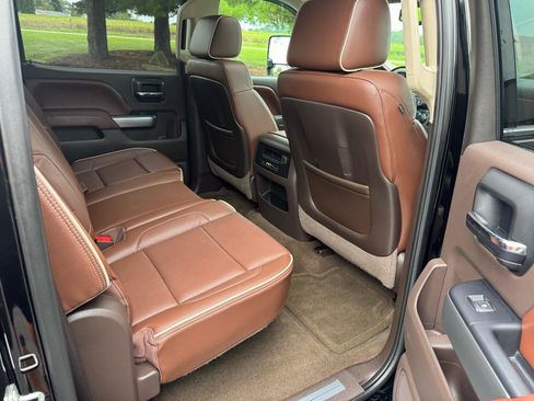 Used 2015 Chevrolet Silverado 2500 High Country w/ Duramax Plus Package AWD/4WD image 15