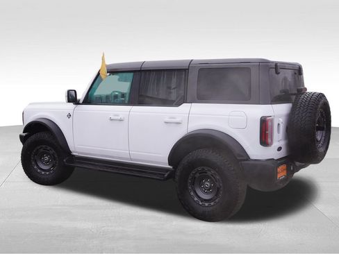 Certified 2025 Ford Bronco Outer Banks w/ Sasquatch Package image 8