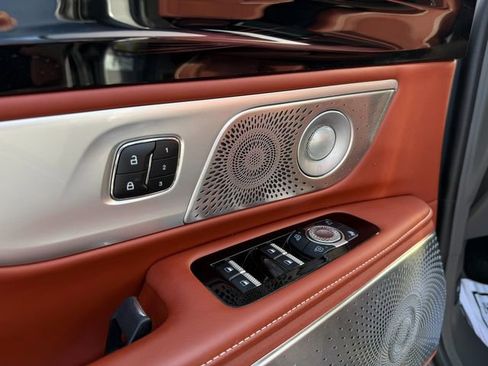 Used 2024 Lincoln Nautilus Black Label w/ Jet Appearance Package (87T) image 19