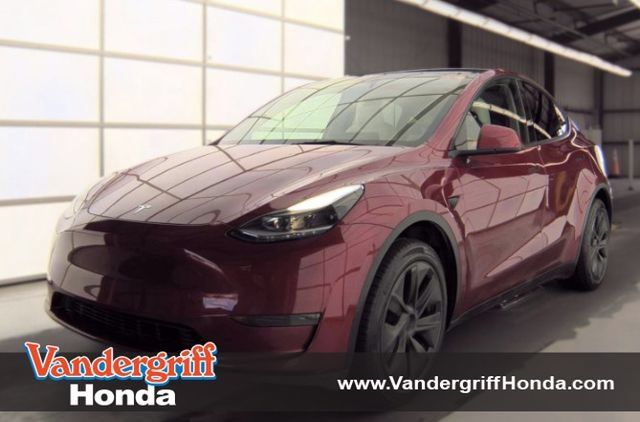 Used 2025 Tesla Model Y Long Range RWD image 1