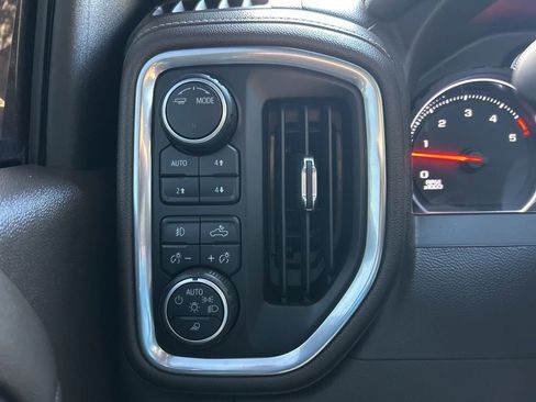 Used 2022 Chevrolet Silverado 2500 LTZ image 38