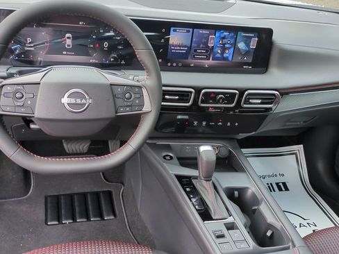 New 2026 Nissan Sentra SR w/ Floor Mat Package FWD image 15