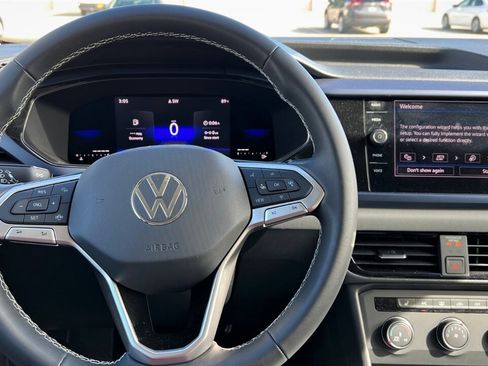 Used 2022 Volkswagen Taos SE image 9