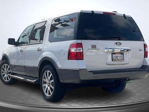 Used 2011 Ford Expedition XLT w/ 202A Rapid Spec Order Code image 2