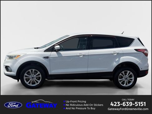 Used 2017 Ford Escape SE AWD/4WD image 1