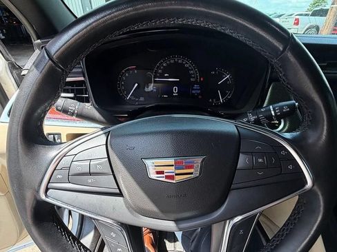 Used 2019 Cadillac XT5 Luxury FWD image 11