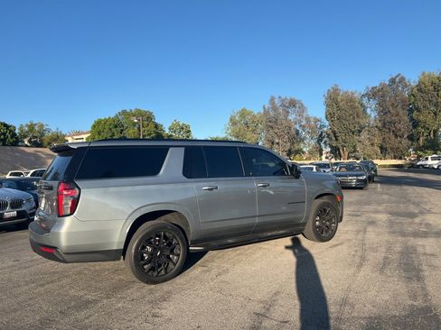 Used 2024 Chevrolet Suburban RST w/ Luxury Package image 4