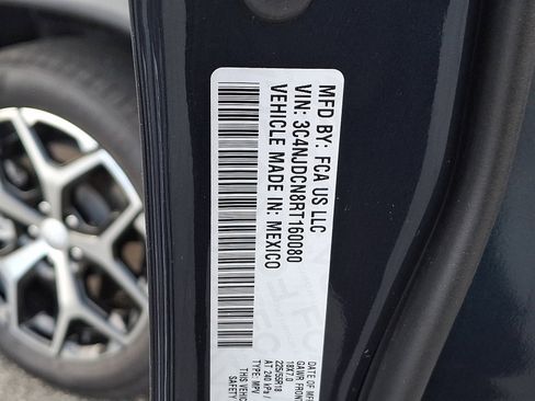 Used 2024 Jeep Compass Limited image 24