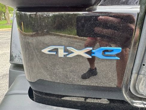 Used 2021 Jeep Wrangler Unlimited Sahara w/ Dual Top Group image 27