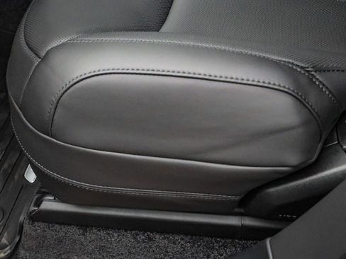 New 2025 Land Rover Range Rover SE image 31