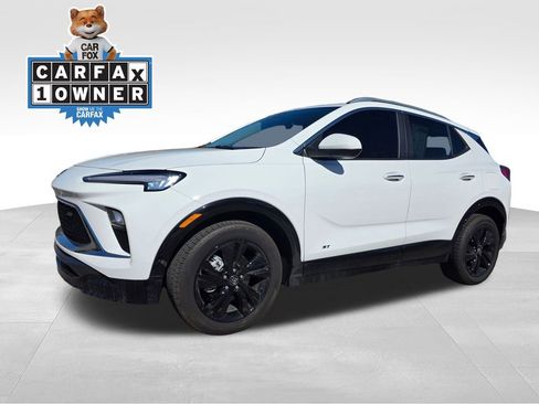 Used 2025 Buick Encore GX Sport Touring w/ Comfort Package image 2