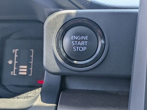 Used 2024 Toyota Tacoma SR5 AWD/4WD image 29