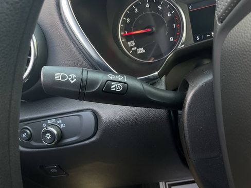 Used 2025 Chevrolet Blazer LT FWD image 35