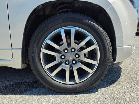 Used 2014 GMC Acadia Denali FWD image 32