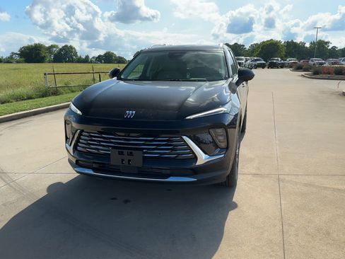 New 2025 Buick Envision Preferred image 3