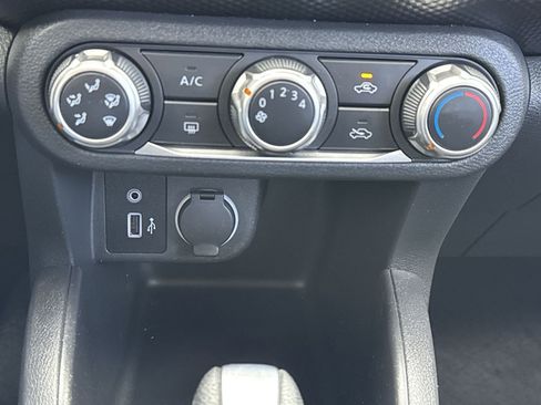 Used 2020 Nissan Kicks S FWD image 27