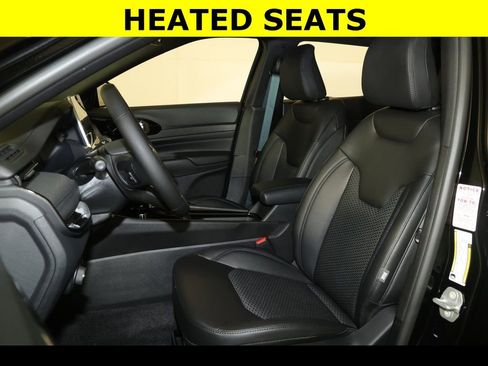 New 2026 Jeep Compass Latitude image 3