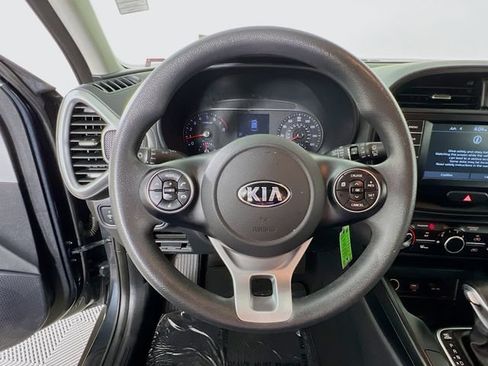 Used 2020 Kia Soul LX FWD image 12