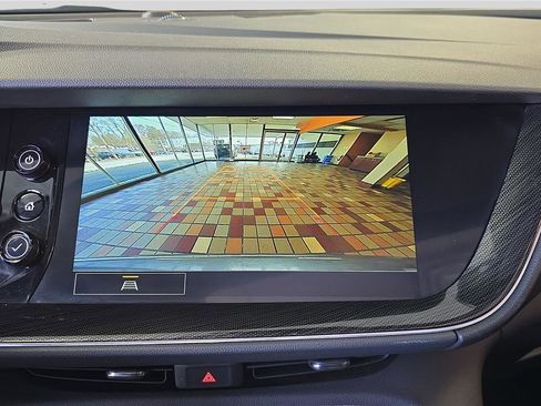 Used 2022 Buick Envision Essence w/ Sport Touring Package image 19