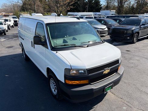 Used 2021 Chevrolet Express 2500 w/ Driver Convenience Package image 5