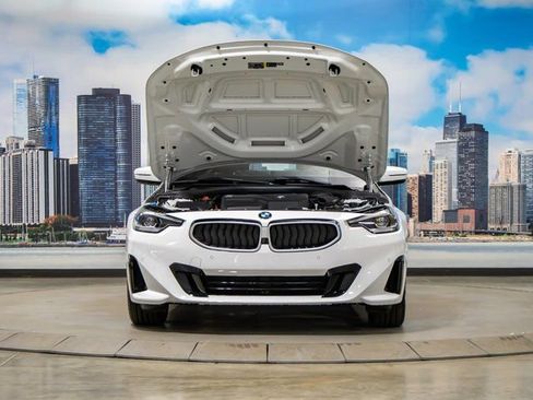 Used 2025 BMW 230i xDrive 230i xDrive w/ Convenience Package image 4