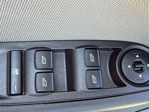 Used 2014 Ford Focus SE w/ SE Winter Package image 12