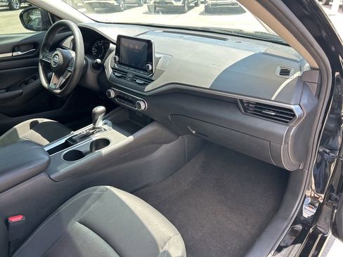 Used 2022 Nissan Altima 2.5 SV FWD image 43