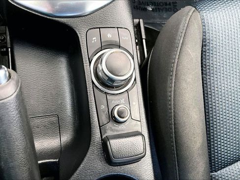 Used 2018 Toyota Yaris iA image 15