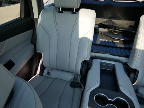 Used 2022 Acura MDX SH-AWD w/ Technology Package image 12