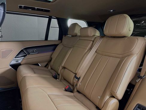New 2026 Land Rover Range Rover Long Wheelbase SE AWD/4WD image 22