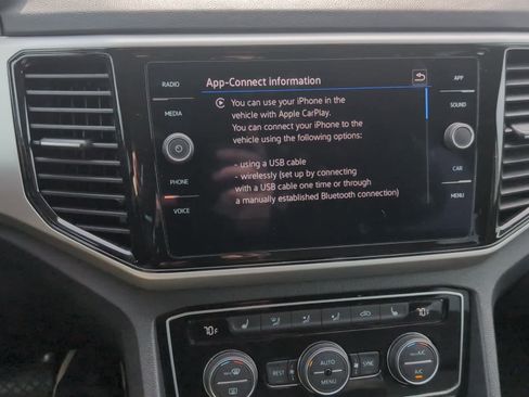 Certified 2022 Volkswagen Atlas SE AWD/4WD image 2