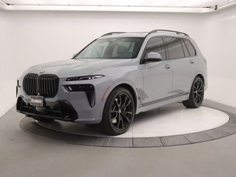 Used 2024 BMW X7 xDrive40i w/ M Sport Package image 3
