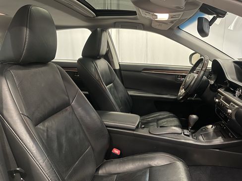 Used 2015 Lexus ES 350 w/ Luxury Package image 11