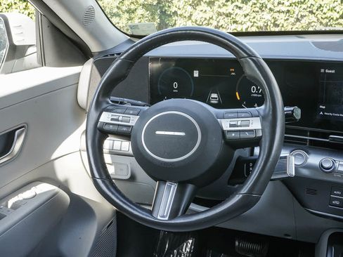 Used 2024 Hyundai Kona Limited AWD/4WD image 15