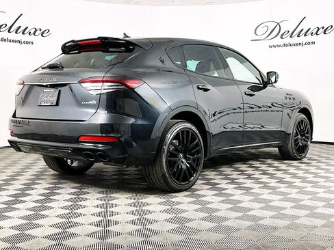 Used 2023 Maserati Levante Modena image 6