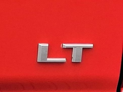 Used 2023 Chevrolet Silverado 1500 LT image 30