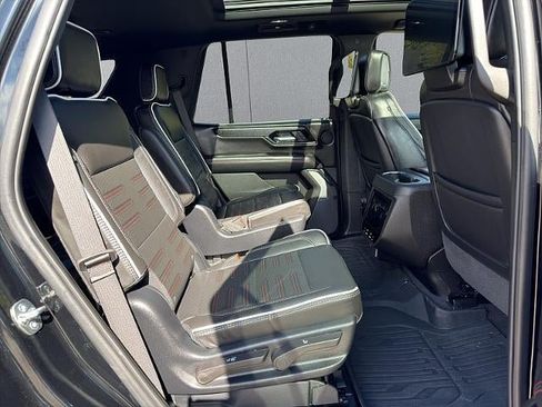 Used 2025 GMC Yukon AT4 Ultimate w/ LPO, Floor Liner Package AWD/4WD image 18