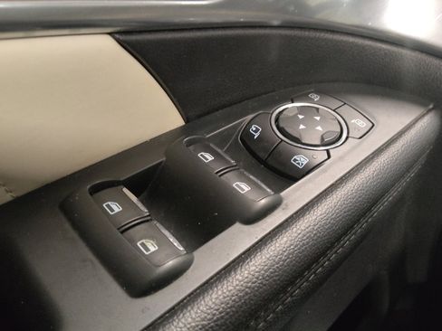 Used 2019 Ford Explorer Limited w/ Limited Luxury Package image 27