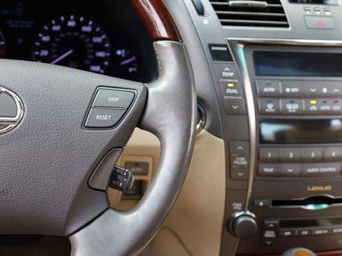 Used 2009 Lexus LS 460 image 34