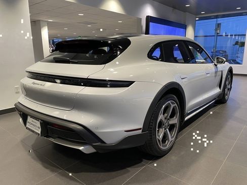 Used 2022 Porsche Taycan 4S image 3