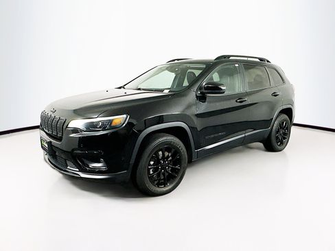 Used 2023 Jeep Cherokee Altitude Lux image 3