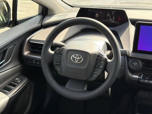 New 2027 Toyota Prius FWD image 29