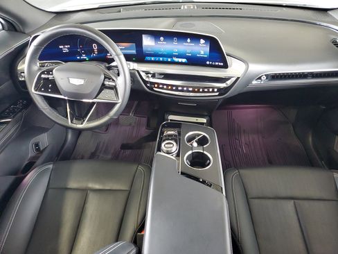 Used 2024 Cadillac Lyriq Luxury RWD image 11