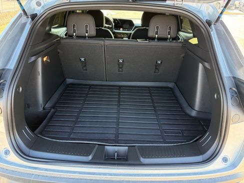 Certified 2025 Chevrolet Trax RS image 11