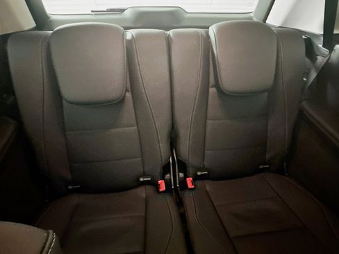 Used 2026 Mercedes-Benz GLS 450 4MATIC image 37